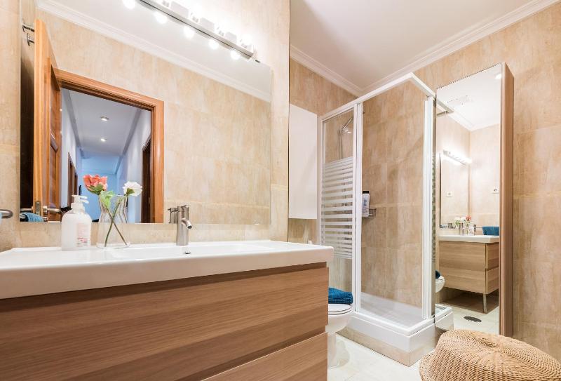 Apartamento a dos pasos de la Plaza Mayor — забронировать отель в Мадриде