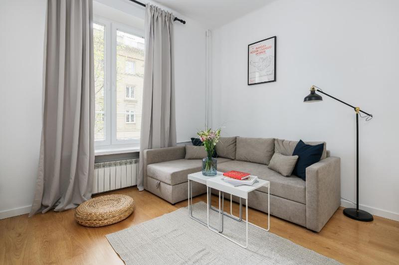 OompH Warsaw Nowy Swiat Apartment — забронировать отель в Варшаве