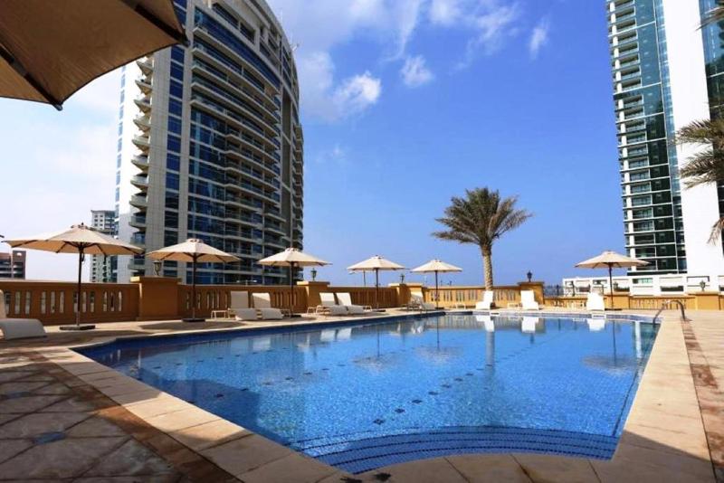 HiGuests - Charming Apt in JBR with Balcony by the Beach — отель в Дубае, Объединенные Арабские Эмираты