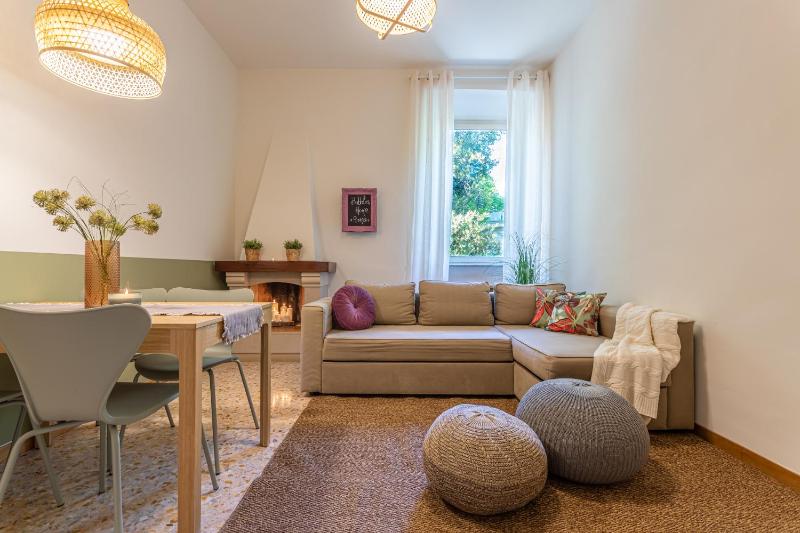 Цены на Bubbles Home a Piazza Trilussa in Trastevere в Риме