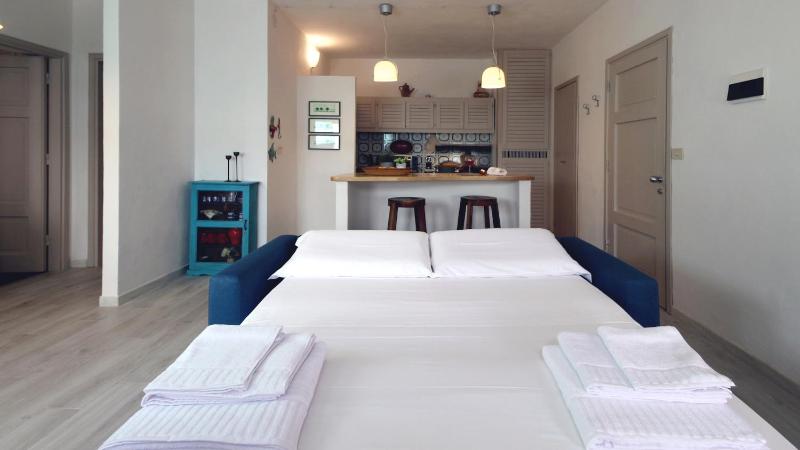 Grecalotto a La Maddalena - Apt fronte mare con terrazza