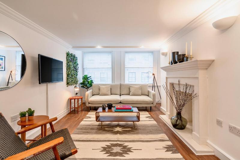 Be London - The Soho Residences — отель с удобным расположением в Лондоне