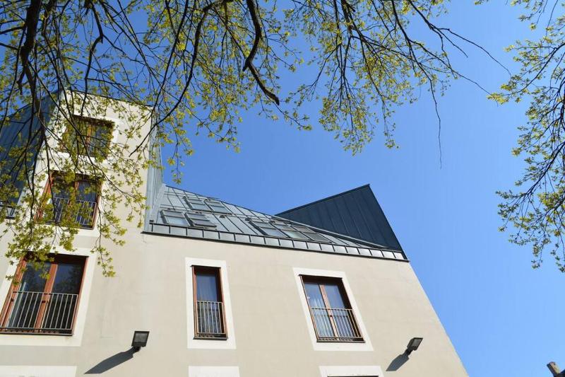Luxury apartment with a balcony and view in Riga Old Town — комфортный отель в риге