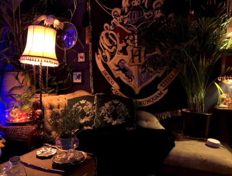 Magical Wizardry Flat in Central London — комфортный отель в Лондоне