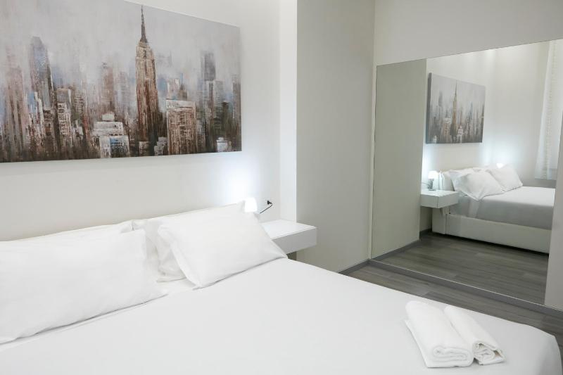 Цены на LA CORTE LUXURY APARTMENT в Милане
