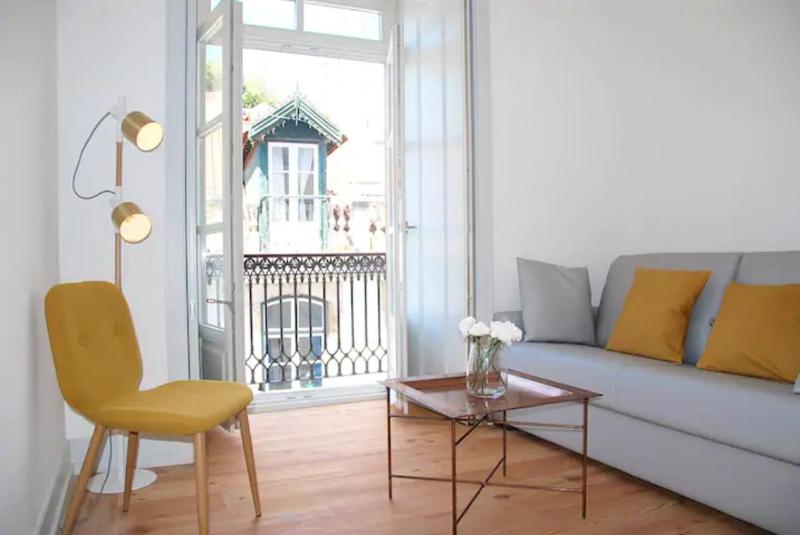 Baixa Cosy Apartment — забронировать отель в Лиссабоне