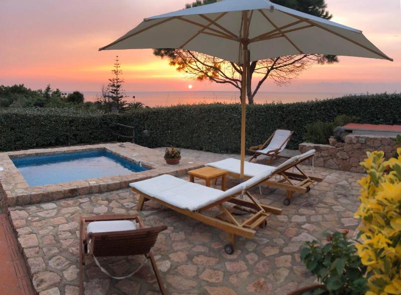 Villa Alice a Costa Paradiso - Lussuosa Oasi con Idromassaggio
