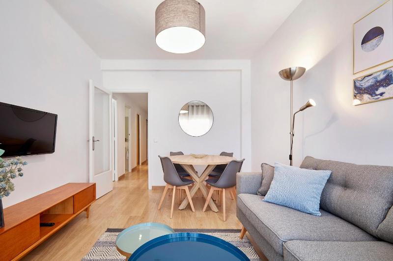 Fisa Rentals Aribau — забронировать отель в Барселоне