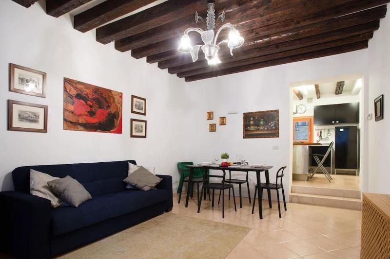 Riva Di Biasio & Sestiere Santa Croce x4 — отель с удобствами в Венеции