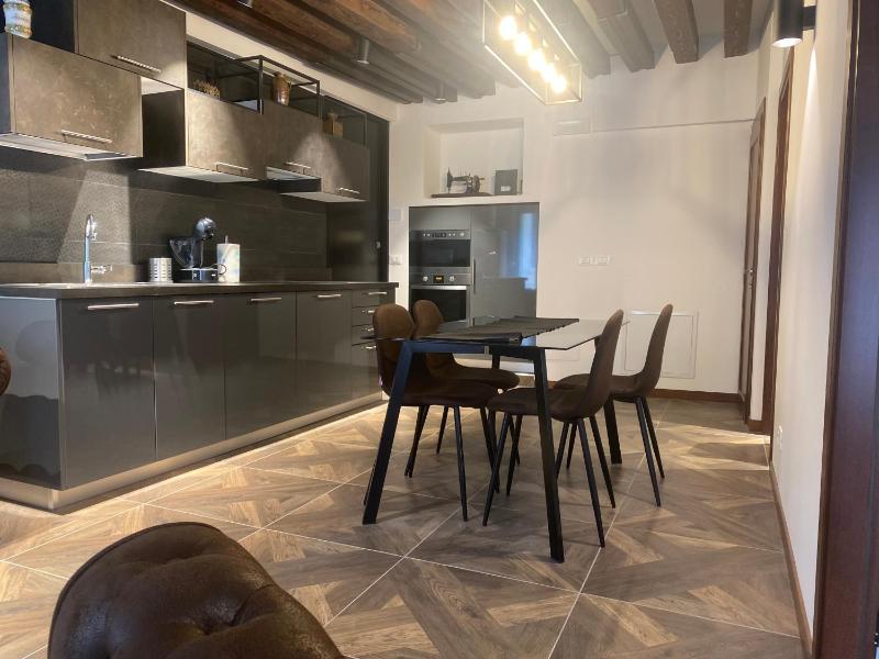 ANTIQUE Historical apartment — забронировать отель в Венеции