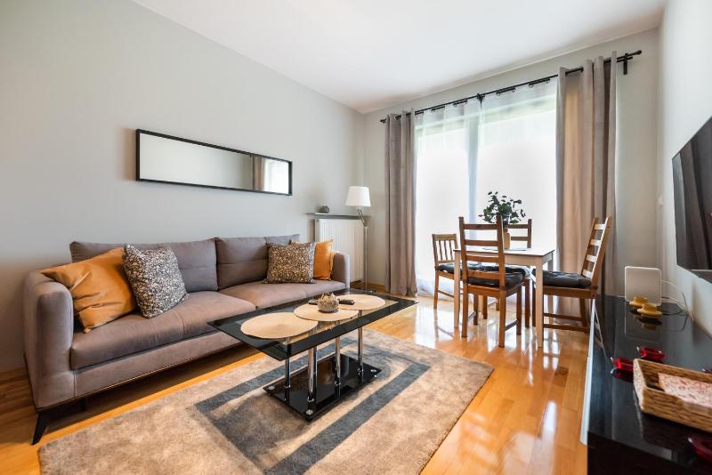 Цены на Wola Prime 2-bedroom Apartment в Варшаве