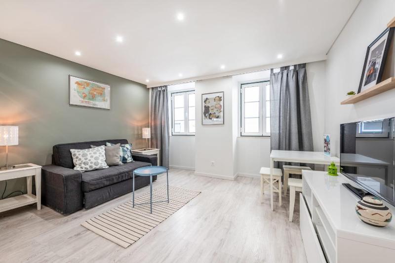 GuestReady - Madalena Charming Style Studio — отель с удобным расположением в Лиссабоне