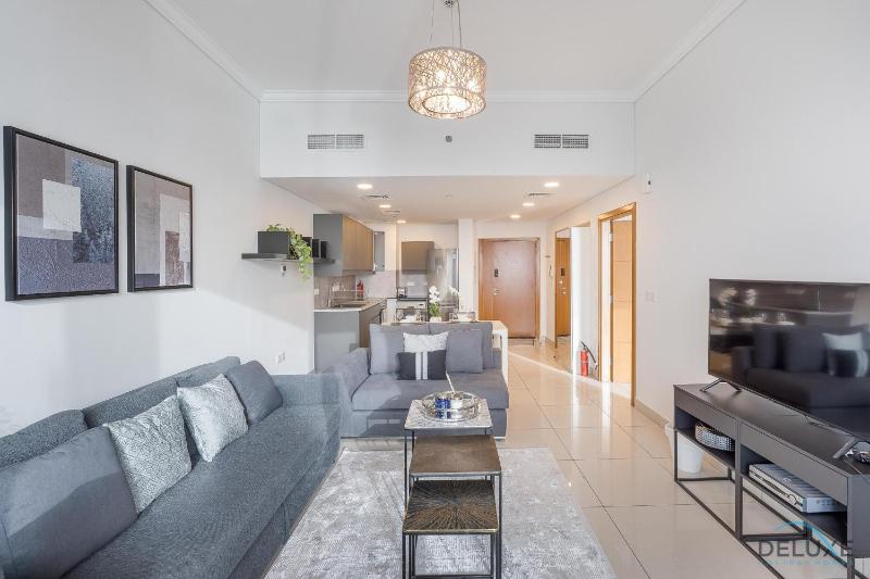 Scenic 1BR at Ocean Heights Dubai Marina by Deluxe Holiday Homes — отель с удобным расположением в Дубае
