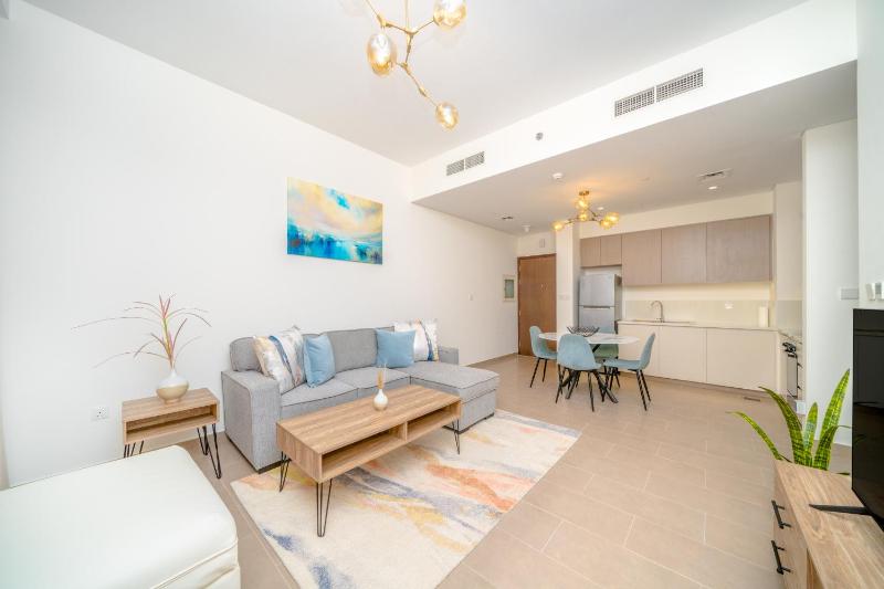 ALH Vacay - Dubai Hills 1 Bedroom — отель с удобствами в Дубае