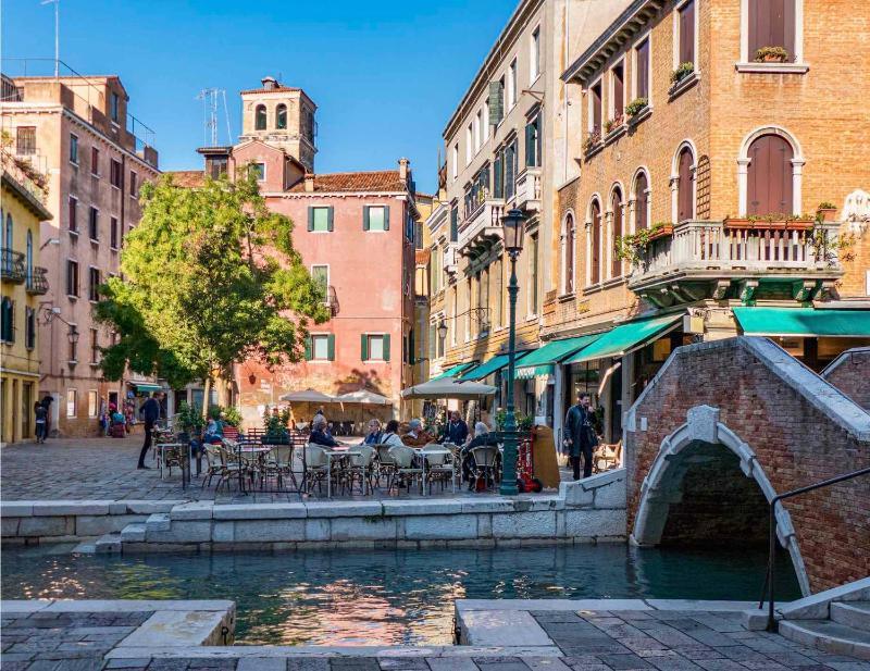 Цены на CA DEL PESTRIN Venice old town apartment AC and WiFi в Венеции