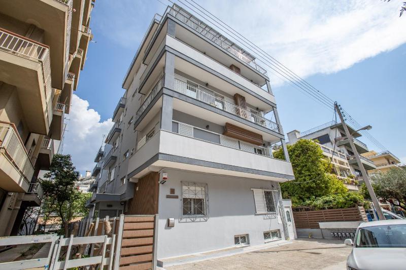Raise Kifisias Serviced Apartments — комфортный отель в Афины