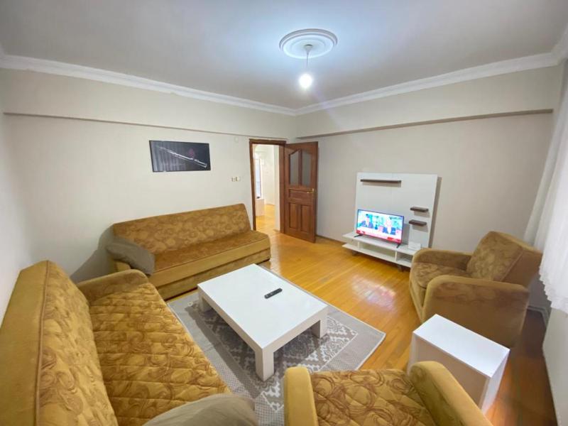 2 bedrooms central area located appartment 2 floor — комфортный отель в Стамбуле