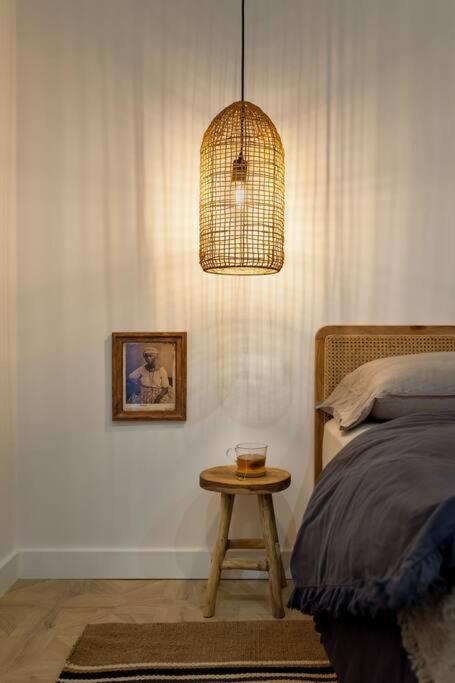 Цены на NAZARE - Two Bedroom Apartment in Eixample в Барселоне