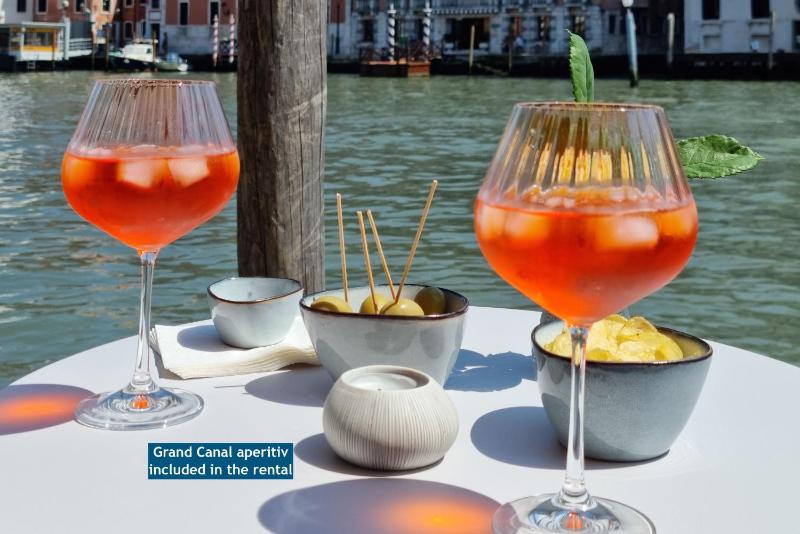 MOCENIGO~CanalGrande aperitif — забронировать отель в Венеции
