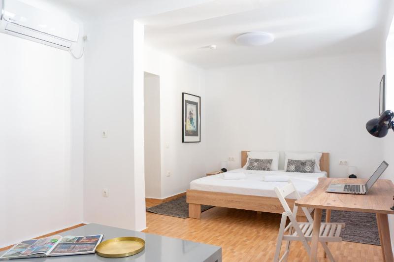 Dioskouros Hostel — отзывы гостей и цены