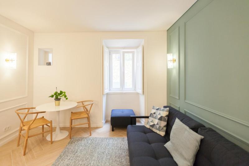 FLH Lapa Apartment with Interior Pateo — комфортный отель в Лиссабоне