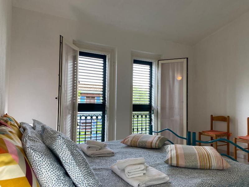 Melo Beach a Tanaunella - Appartamenti vista mare