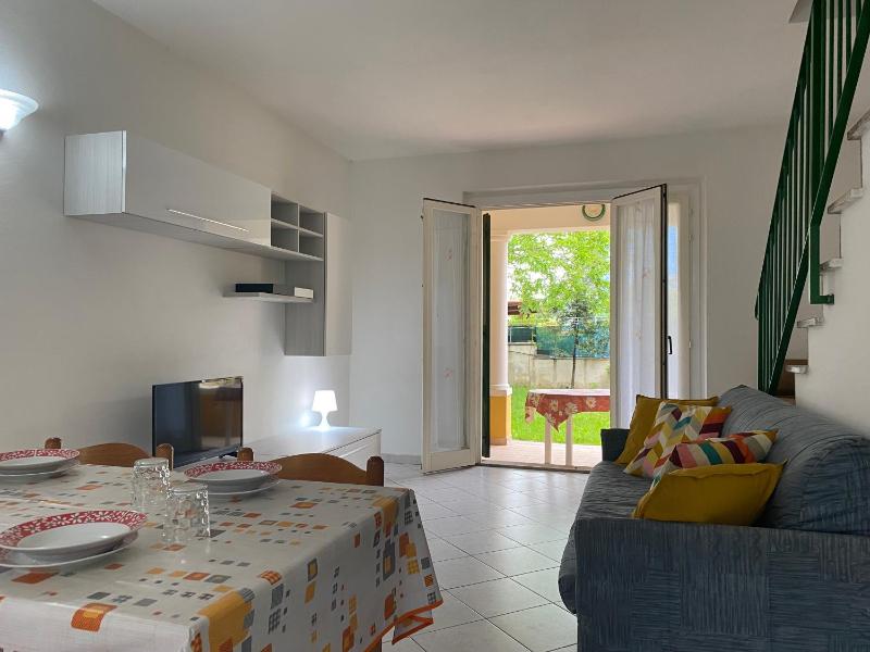 Melo Beach a Tanaunella - Appartamenti vista mare