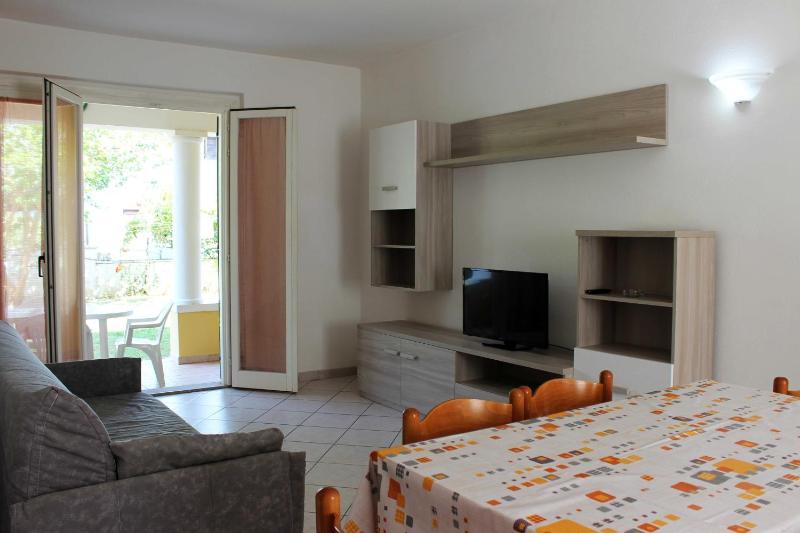 Melo Beach a Tanaunella - Appartamenti vista mare