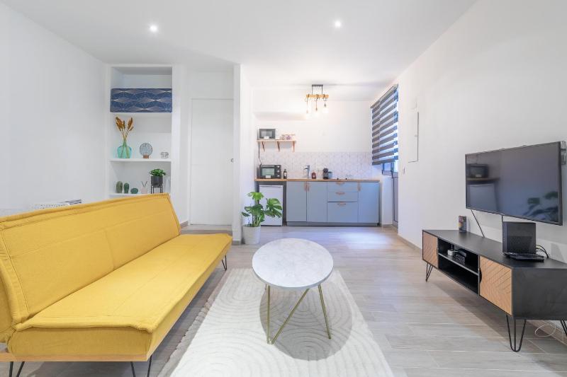 Magnifique appartement a 2 pas de la bastille ! — комфортный отель в Париже