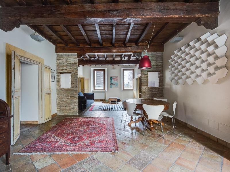 Pantheon Enchanting Luxury Apartment — отель с удобным расположением в Риме