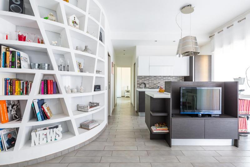 MIA - Modern Flat Close Airport and Center — отзывы гостей и цены