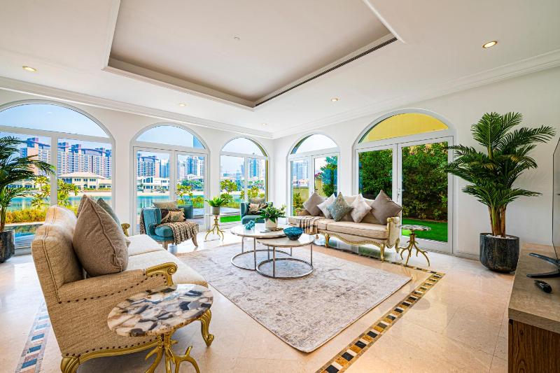 Opulent 7 Bedroom signature luxury villa with private pool — отель в Дубае, Объединенные Арабские Эмираты
