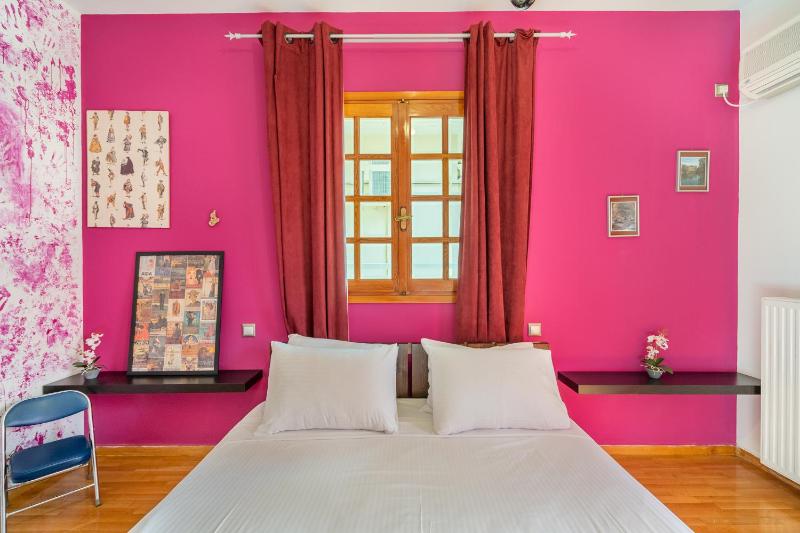 Bright & sunny Apt in Glyfada — отзывы гостей и цены