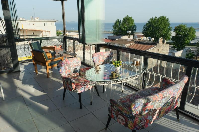 Kondoskali Hotel — забронировать отель в Стамбуле