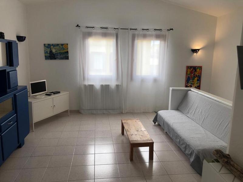 Via Grecia 45 a Olbia - Confortevole Appartamento Centrale