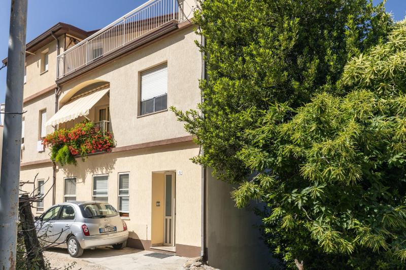 Mansarda Moro a Baunei - Romantico Rifugio con Balcone