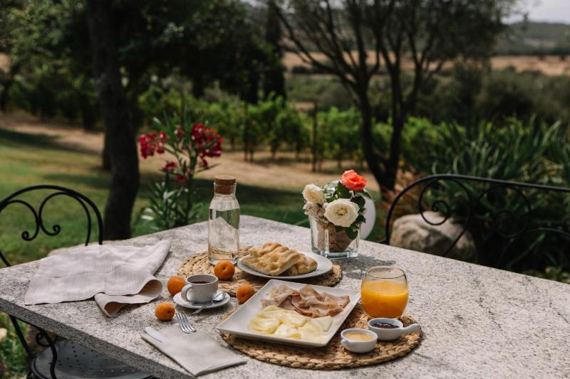 LOCANDA MURALES a Olbia - Autentico Agriturismo Sardo