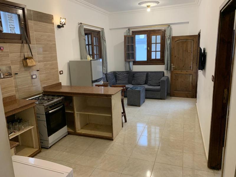 Relaxing 2-bdrm with strong Wi-Fi and private garden — отель с удобствами в Эосте
