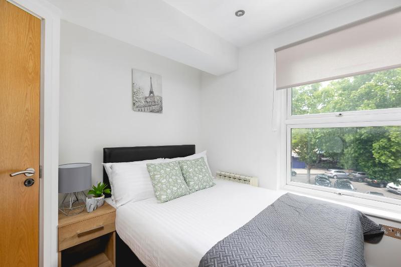 Skyvillion - Beautiful 3-Bed Central London Apartment — отель с удобствами в Лондоне