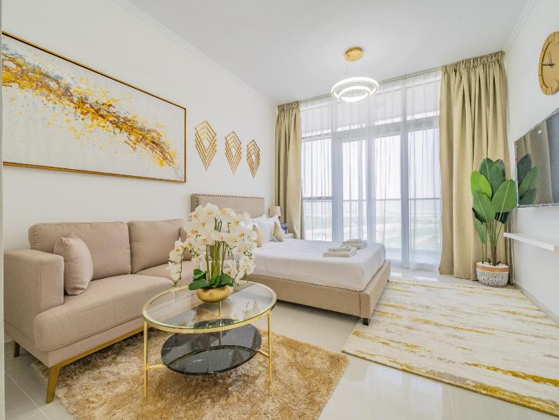 Primestay - Carson A in Damac Hills — отель с удобствами в Дубае