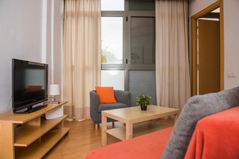 SF2 - Sagrada Familia bright & quiet apartment — отель в Барселоне, Испания
