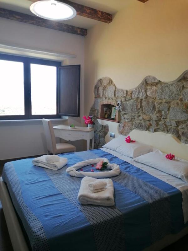 B&B il Portico a Orgosolo - Accogliente Oasi nel Cuore