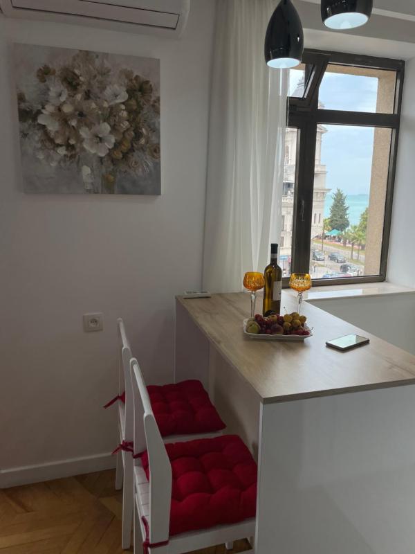 Apartment 2 minutes from the Sea — отель в Батуми, Грузия
