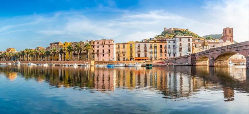 Le due Torri a Bosa - Appartamento con terrazza centrale