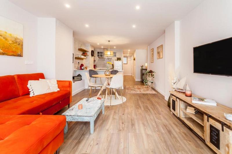 WONDERFUL APARTMENT IN THE HEART OF VALENCIA — отель с удобствами в Валенсии