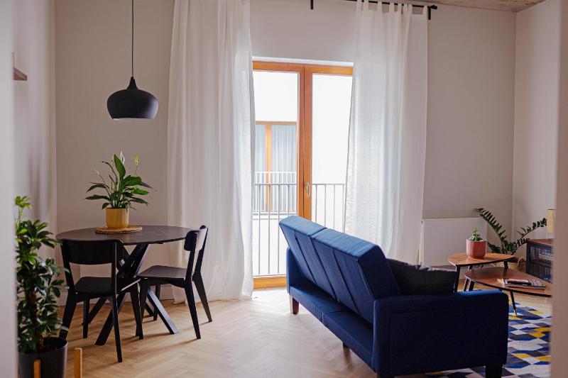 Spacious brand new modern apartment in Old Town — отель с удобным расположением в риге