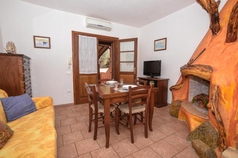 Villa Aurora a Cala Liberotto - Accogliente casa con patio