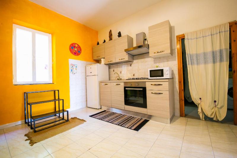 Hibiscus House a Badesi - Accogliente Casa Vacanze