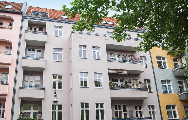 1 Bedroom Gorgeous Apartment In Berlin 3 — отель в Берлине, Германия