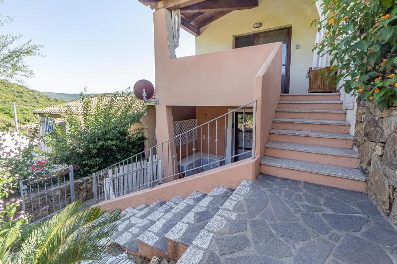 Villa Spaziosa a Budoni - Oasi a 5 Min dal Mare